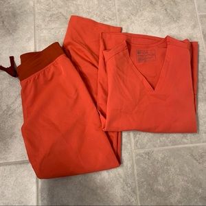 FIGS Livingston Coral Scrub Set (XXSP, XXS)